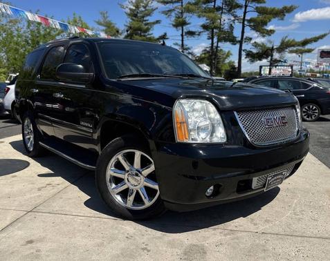 Black 2011 GMC Yukon Denali
