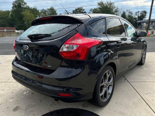 Tuxedo Black Metallic 2014 Ford Focus SE