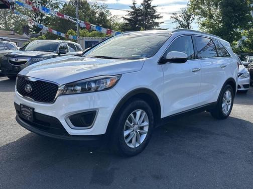 Snow White Pearl 2018 Kia Sorento LX