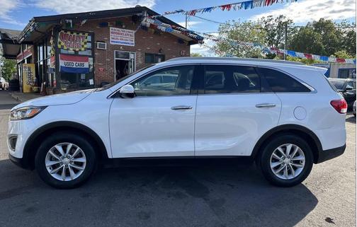 Snow White Pearl 2018 Kia Sorento LX