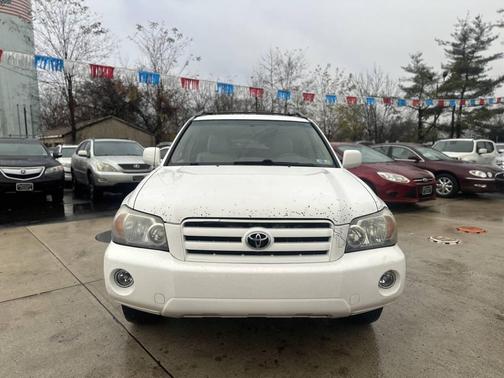 2005 Toyota Highlander Base