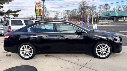 2011 Nissan Maxima SV