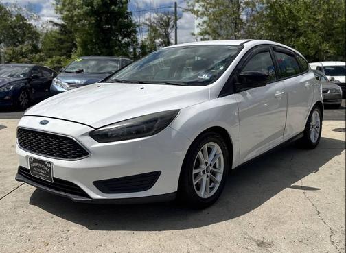 Oxford White 2015 Ford Focus SE