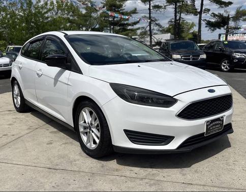 Oxford White 2015 Ford Focus SE