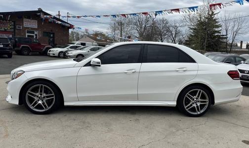 White 2014 Mercedes-Benz E-Class 4MATIC