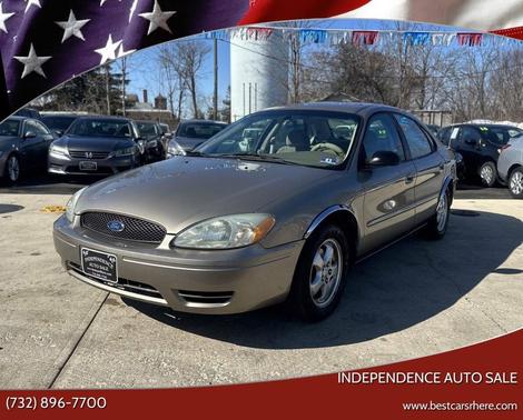 2004 Ford Taurus SE