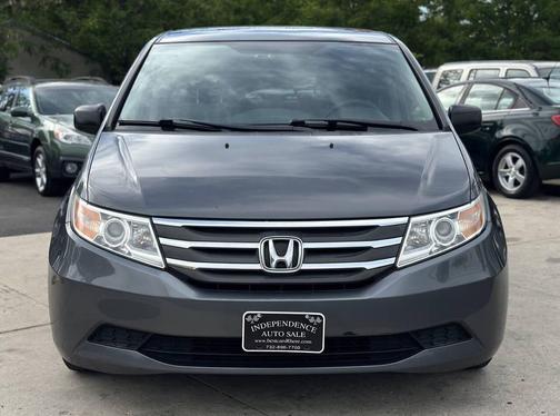 Polished Metal Metallic 2013 Honda Odyssey LX