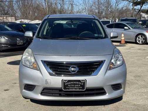 2014 Nissan Versa 1.6 SV