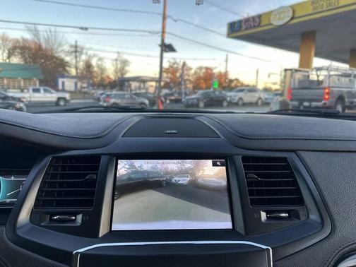 2013 Lincoln MKS Base