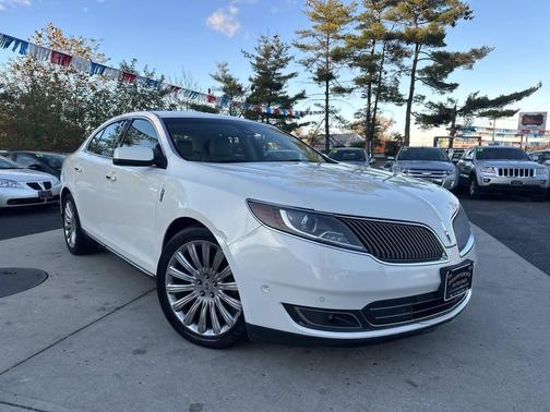 2013 Lincoln MKS Base