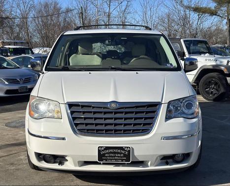 2010 Chrysler Town & Country Limited
