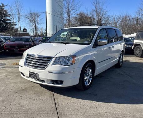2010 Chrysler Town & Country Limited