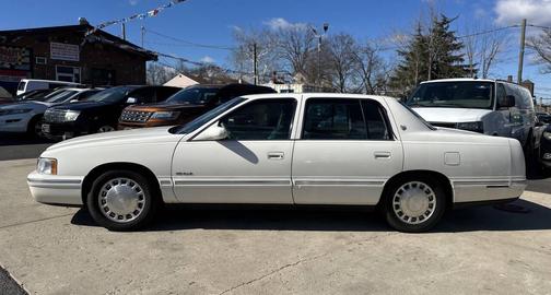 1998 Cadillac DeVille Base