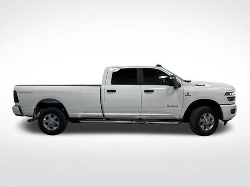 2025 RAM 2500 Big Horn Crew Cab 4x4 8' Box