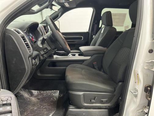 2025 RAM 2500 Big Horn Crew Cab 4x4 8' Box