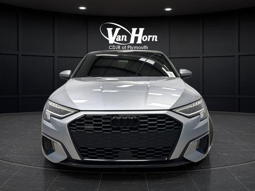 Florett Silver Metallic 2023 Audi A3 Premium
