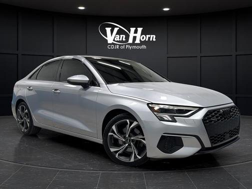 Florett Silver Metallic 2023 Audi A3 Premium