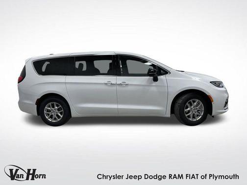 2025 Chrysler Pacifica L