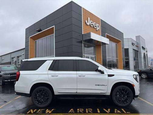 White Frost Tricoat 2024 GMC Yukon Denali