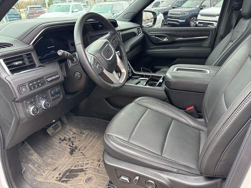 White Frost Tricoat 2024 GMC Yukon Denali