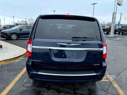 2016 Chrysler Town & Country Limited