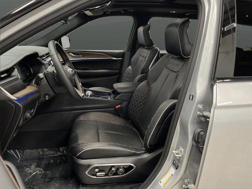 2024 Jeep Grand Cherokee L Summit