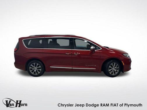 2024 Chrysler Pacifica L