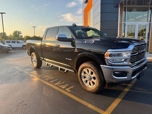 2021 RAM 2500 Laramie Crew Cab 4x4 6'4' Box