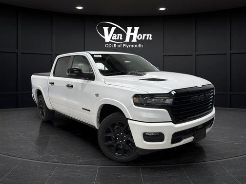 Ivory White Tri-Coat Pearlcoat 2026 RAM 1500 Laramie