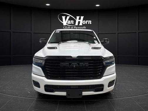 Ivory White Tri-Coat Pearlcoat 2026 RAM 1500 Laramie
