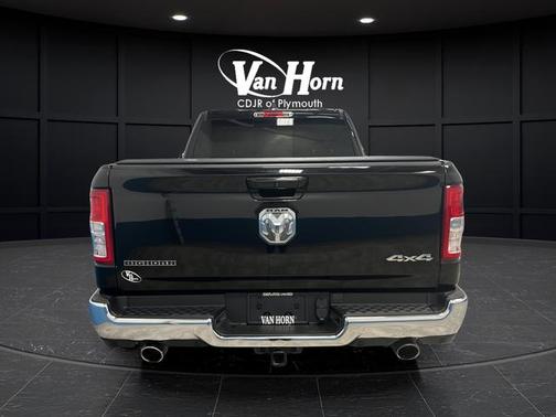 Diamond Black Crystal Pearlcoat 2021 RAM 1500 Big Horn/Lone Star