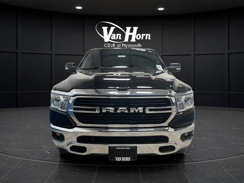 Diamond Black Crystal Pearlcoat 2021 RAM 1500 Big Horn/Lone Star