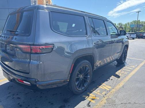 Baltic Gray Metallic Clearcoat 2022 Jeep Wagoneer Series III 4x4