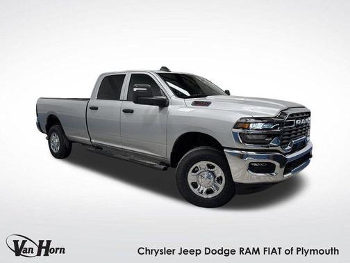 2026 RAM 2500 Tradesman Crew Cab 4x4 8' Box