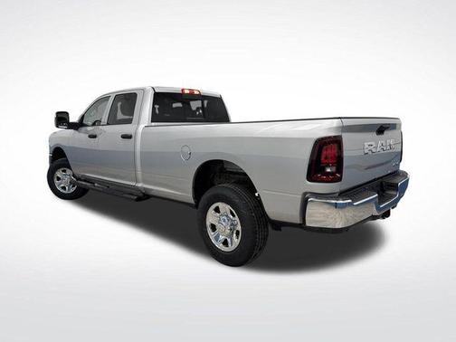 2026 RAM 2500 Tradesman Crew Cab 4x4 8' Box