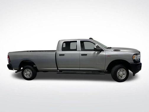 2019 RAM 2500 Tradesman Crew Cab 4x4 8' Box