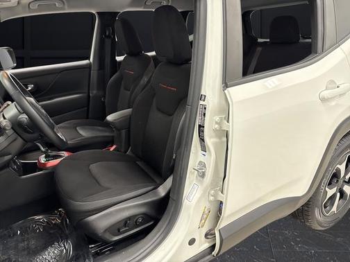 2021 Jeep Renegade Trailhawk