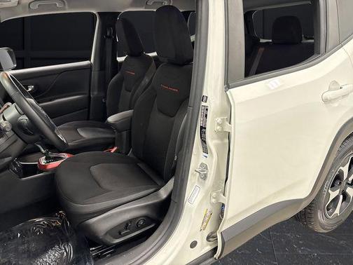 2021 Jeep Renegade Trailhawk