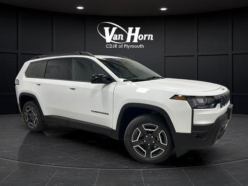 Bright White Clearcoat 2026 Jeep Cherokee Laredo 4x4