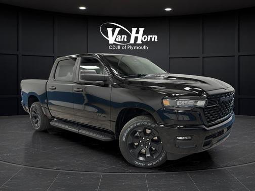 Diamond Black Crystal Pearlcoat 2026 RAM 1500 Express