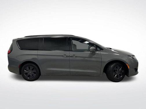 2020 Chrysler Pacifica Hybrid Limited