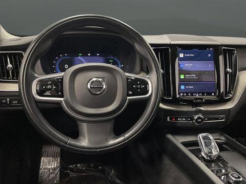 2022 Volvo XC60 Recharge Plug-In Hybrid T8 Inscription