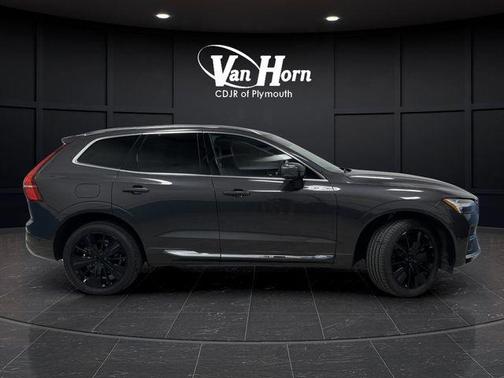 2022 Volvo XC60 Recharge Plug-In Hybrid T8 Inscription