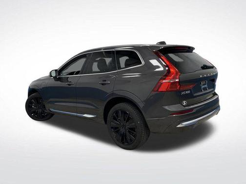 2022 Volvo XC60 Recharge Plug-In Hybrid T8 Inscription