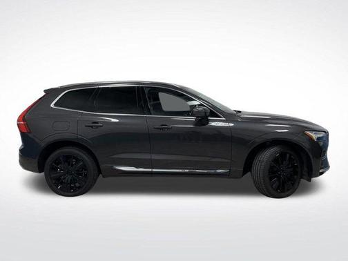 2022 Volvo XC60 Recharge Plug-In Hybrid T8 Inscription