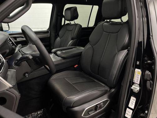 2024 Jeep Wagoneer Series II Carbide