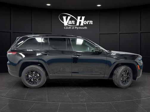 2026 Jeep Grand Cherokee Altitude