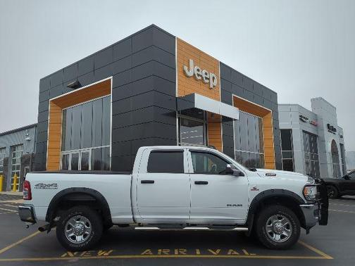 2021 RAM 2500 Tradesman Crew Cab 4x4 6'4' Box