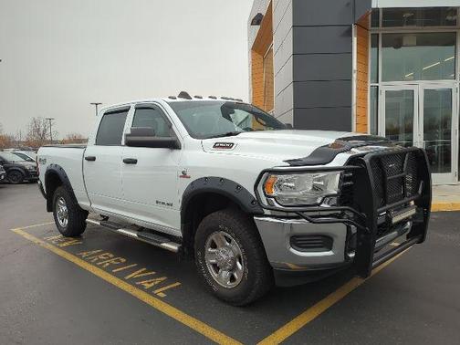 2021 RAM 2500 Tradesman Crew Cab 4x4 6'4' Box