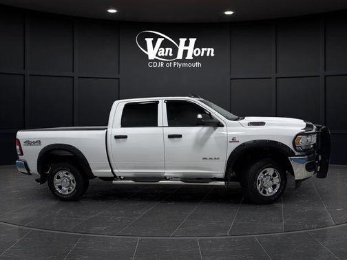 2021 RAM 2500 Tradesman Crew Cab 4x4 6'4' Box